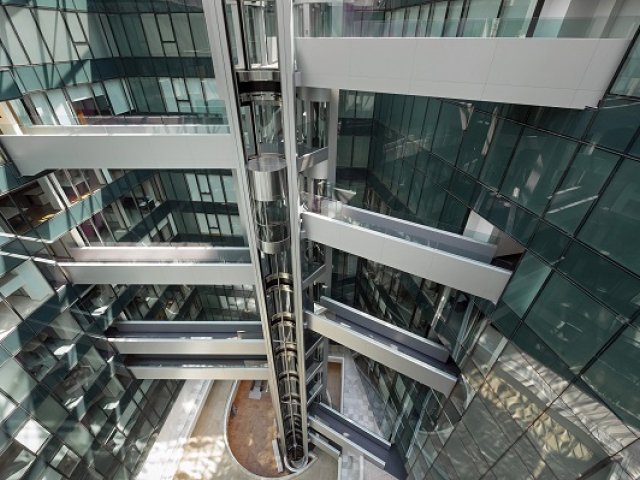 Ascensores y Escaleras Edificio Central Abanca Vigo