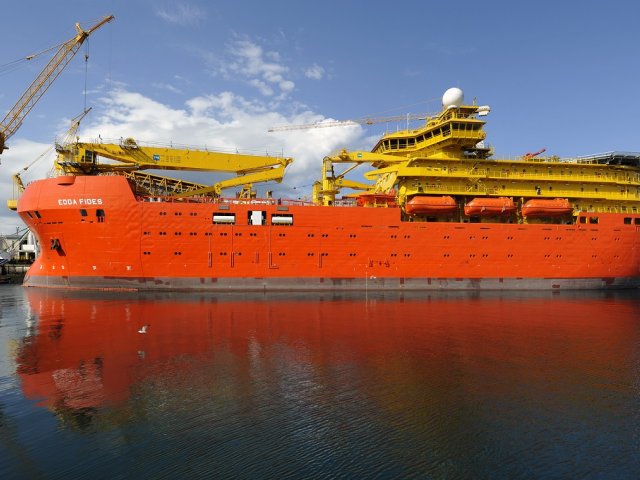 Buque Edda Fides