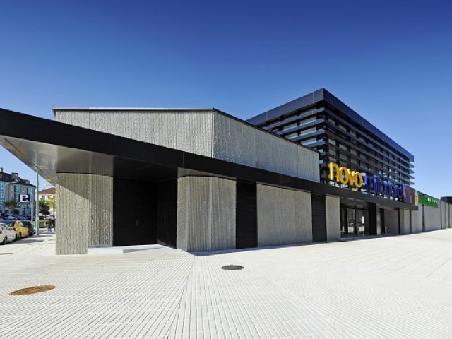 Ascensores y escaleras CC Novo Milladoiro en Santiago