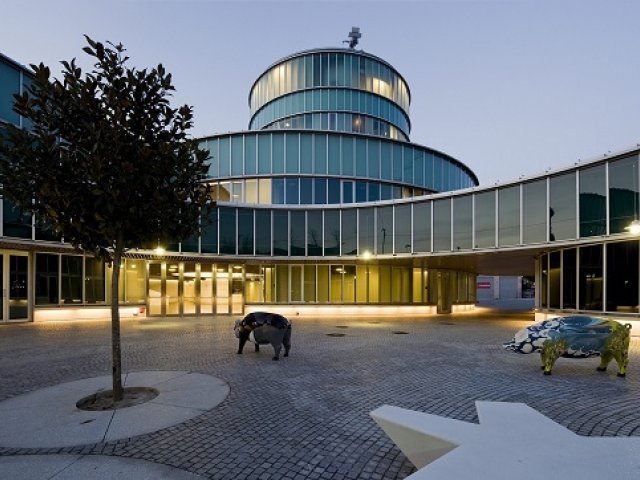 Ascensor circular Ayuntamiento de Lalín en Pontevedra