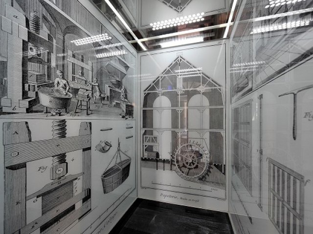 Ascensor en Hotel Quinta da auga en Santiago