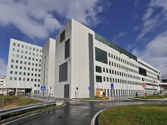 Puertas Hospital de Ourense